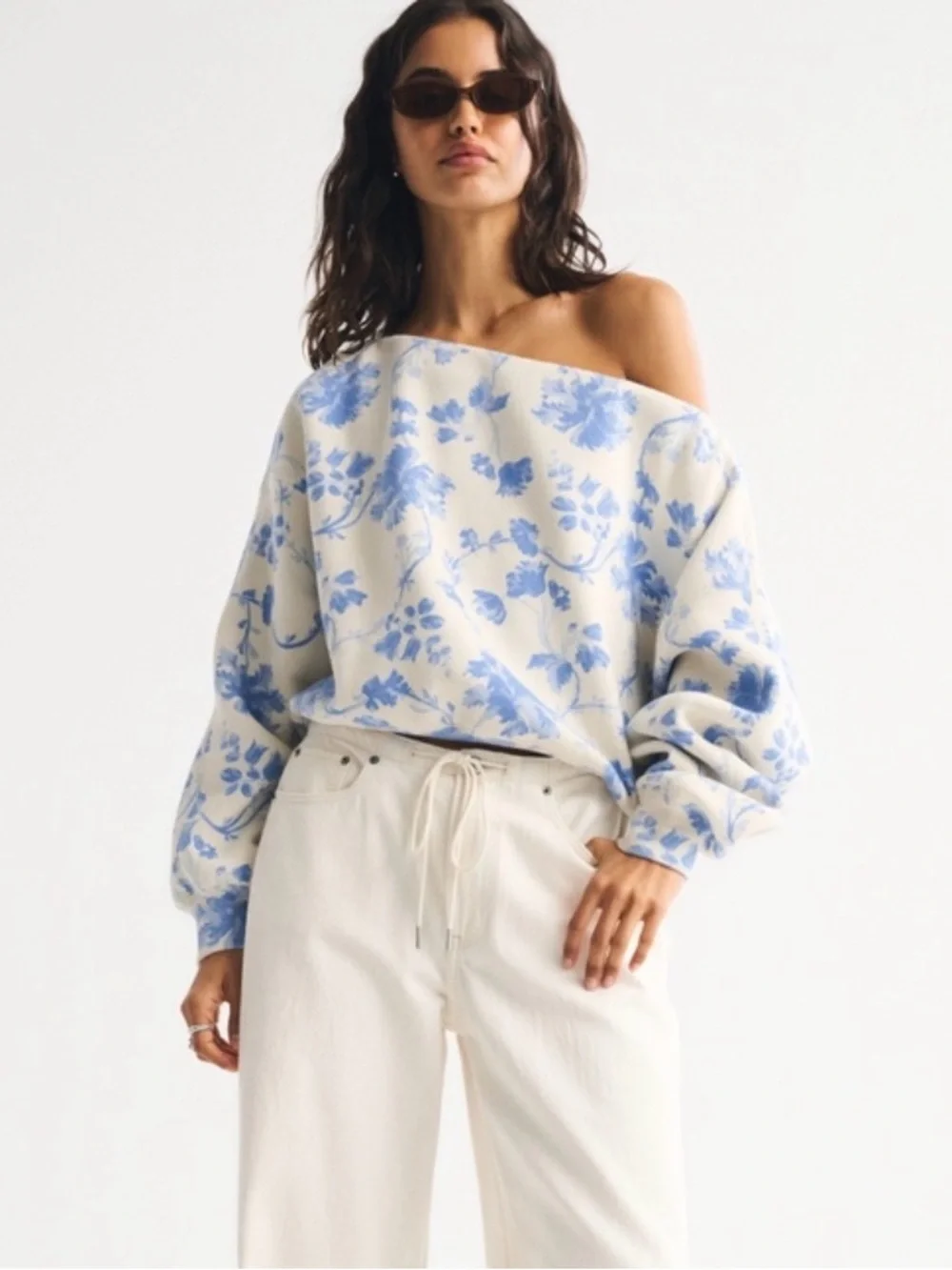 Abercrombie Set  Pants- high rise Sunday baggy sweatpant Top- Sunday Slash top